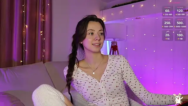 Snapshot of Goldy_Grace_ chatting on January 14, 2025, 11:53 am Goldy Grace  online show from January 14, 2025, 11:53 am