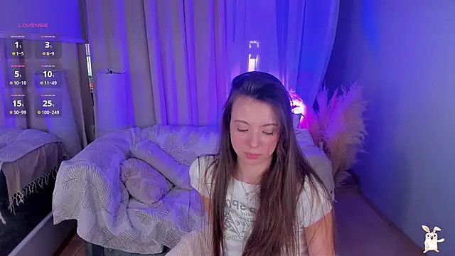 Snapshot of Goldy_Grace_ chatting on February 19, 2025, 6:10 pm Goldy Grace  online show from February 19, 2025, 6:10 pm