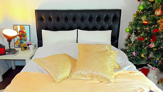 Snapshot of Goddess_Squirt_ chatting on December 20, 2025, 5:32 am Goddess Squirt online show from December 20, 2025, 5:32 am