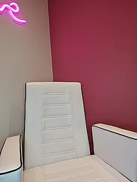 Snapshot of Lydie_off chatting on October 24, 2025, 7:29 am Lydie off online show from October 24, 2025, 7:29 am