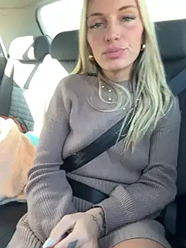 Snapshot of Lydie_off chatting on March 3, 2025, 12:50 pm Lydie off online show from March 3, 2025, 12:50 pm