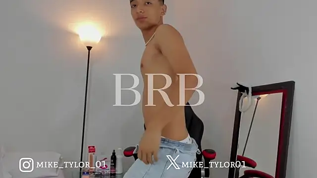 mike tylor01 online show from October 9, 2025, 1:55 pm