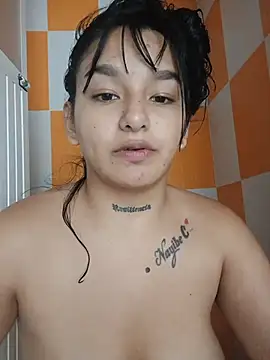 pocahonta89 online show from December 2, 2025, 11:50 pm