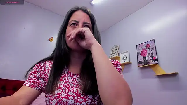 kathina giraldo online show from September 16, 2025, 1:23 pm