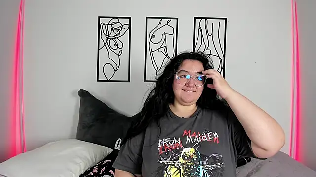 RubyPirsso18 online show from October 20, 2025, 7:14 pm