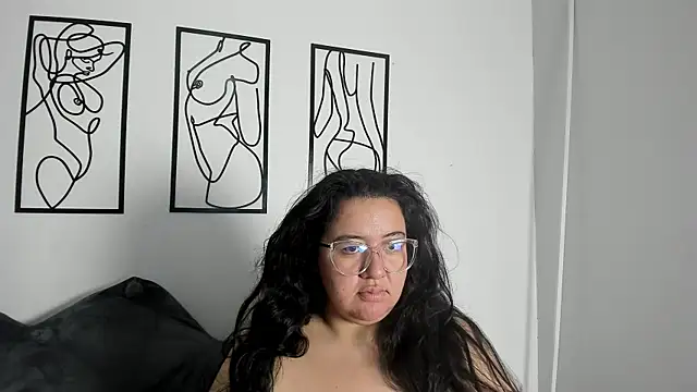 RubyPirsso18 online show from November 24, 2025, 7:14 pm