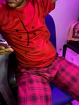 Vampiredaddy  online show from November 4, 2025, 5:28 pm