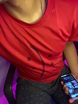 Vampiredaddy  online show from November 3, 2025, 5:27 pm