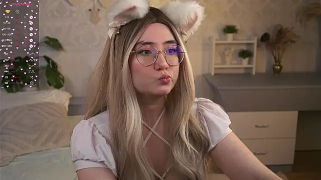 Oliiloli online show from February 10, 2025, 9:36 pm