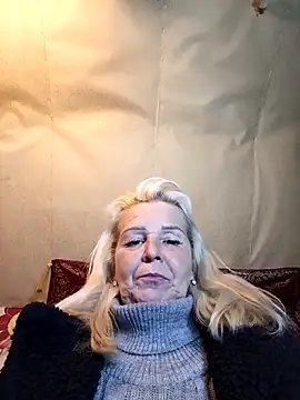 CassandraSandra44 online show from February 5, 2026, 4:36 pm