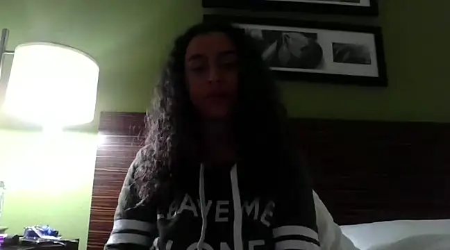 Snapshot of cinnaminnie chatting on January 12, 2025, 8:25 am cinnaminnie online show from January 12, 2025, 8:25 am