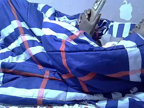 Snapshot of Just_Karu chatting on November 25, 2025, 10:32 pm Just Karu online show from November 25, 2025, 10:32 pm