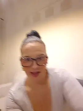 Jujuicy 97 online show from February 19, 2026, 7:11 pm