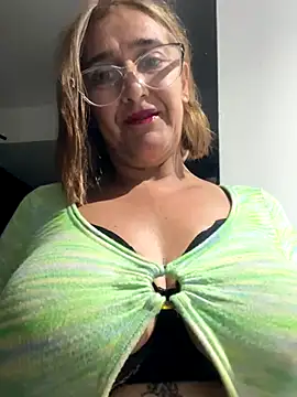 anastasia and jordan online show from December 19, 2025, 6:49 am