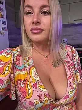 Cute Hot Alice online show from July 15, 2026, 9:22 pm