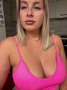 Cute Hot Alice online show from July 4, 2026, 9:19 pm