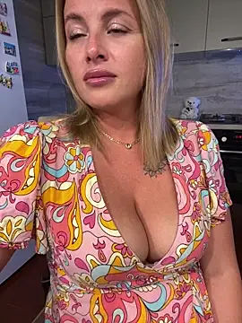 Cute Hot Alice online show from June 30, 2026, 9:15 pm