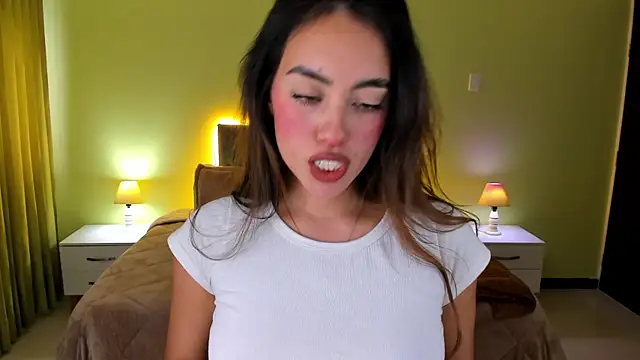 Snapshot of _Charlotte_evans_1 chatting on October 2, 2025, 8:23 pm Charlotte evans 1 online show from October 2, 2025, 8:23 pm