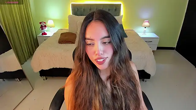  Charlotte evans 1 online show from December 18, 2025, 8:56 pm