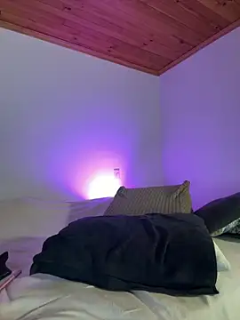 Snapshot of paula_perez09 chatting on February 12, 2025, 1:09 am paula perez09 online show from February 12, 2025, 1:09 am