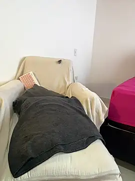 Snapshot of paula_perez09 chatting on March 22, 2025, 8:04 pm paula perez09 online show from March 22, 2025, 8:04 pm