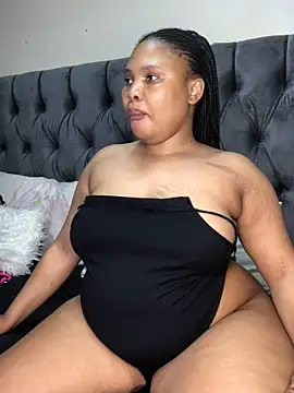 Anaelle24 online show from May 29, 2026, 3:23 am
