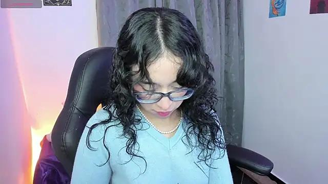 indra cam online show from June 11, 2026, 5:37 am