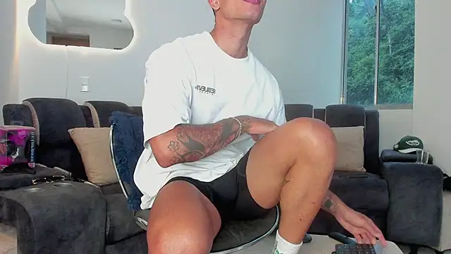 davis alx1 online show from February 16, 2025, 11:06 pm