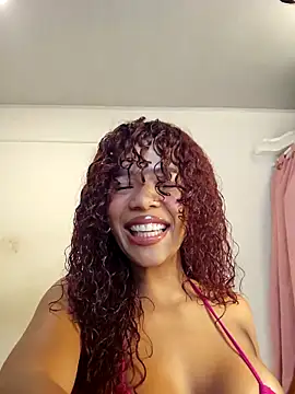 Snapshot of ateneawilliams chatting on February 4, 2026, 5:35 am ateneawilliams online show from February 4, 2026, 5:35 am