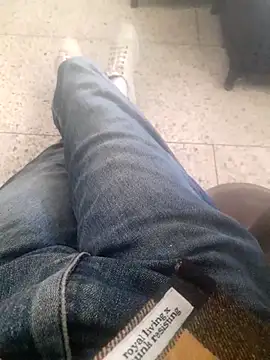 haway77777 online show from October 16, 2025, 2:14 pm