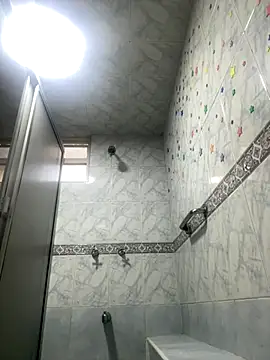 Kharla Marin online show from September 25, 2025, 9:43 pm