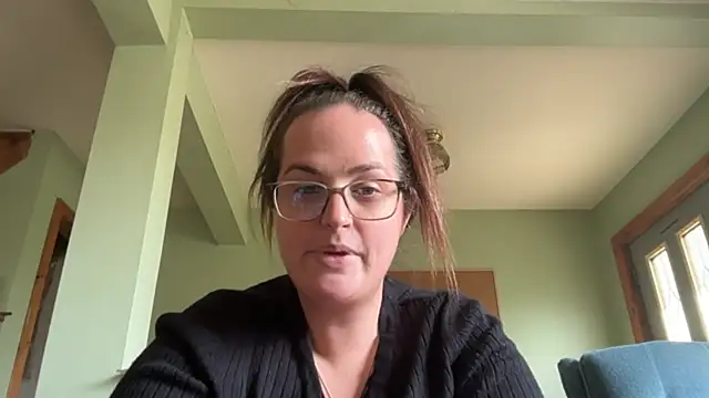 Quinnrose0420 online show from September 17, 2025, 7:05 pm