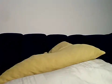 freacky20 online show from April 11, 2026, 11:36 am