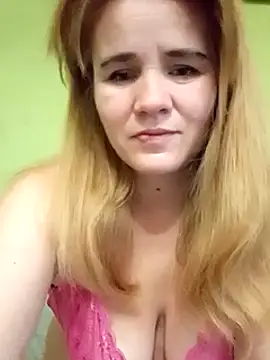 Snapshot of SannyMILF chatting on January 4, 2025, 7:45 am SannyMILF online show from January 4, 2025, 7:45 am
