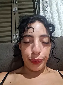 Sweet-diamondxxx online show from April 6, 2026, 12:39 am