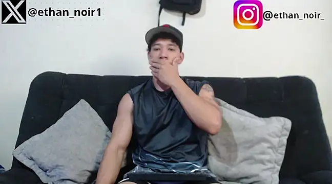 ethan noir online show from March 18, 2025, 1:34 pm