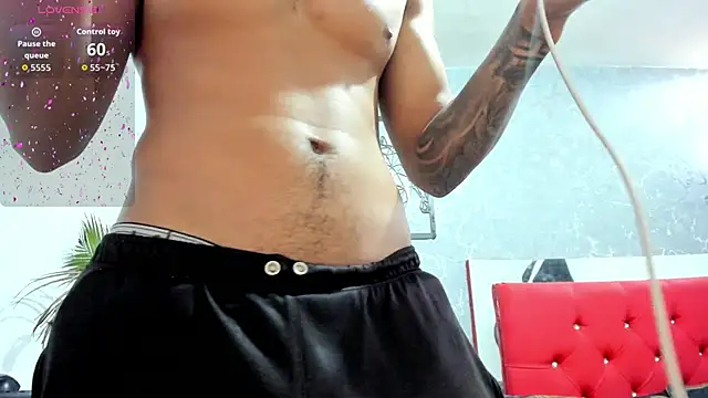 Snapshot of pepe_joness chatting on December 5, 2025, 1:32 pm pepe joness online show from December 5, 2025, 1:32 pm