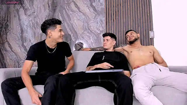 Snapshot of hot_day chatting on February 22, 2025, 2:17 am hot day online show from February 22, 2025, 2:17 am