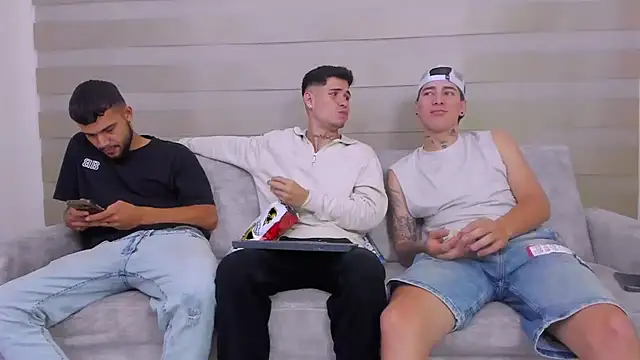 Snapshot of hot_day chatting on March 14, 2025, 6:53 am hot day online show from March 14, 2025, 6:53 am