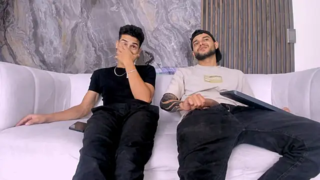 Snapshot of hot_day chatting on January 30, 2025, 1:44 am hot day online show from January 30, 2025, 1:44 am