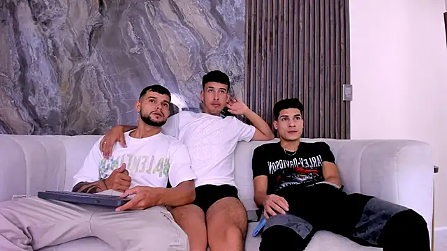 Snapshot of hot_day chatting on March 20, 2025, 1:46 am hot day online show from March 20, 2025, 1:46 am