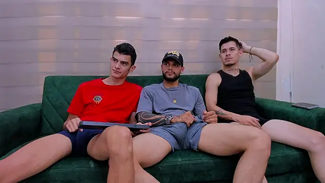 Snapshot of hot_day chatting on September 9, 2025, 9:13 pm hot day online show from September 9, 2025, 9:13 pm