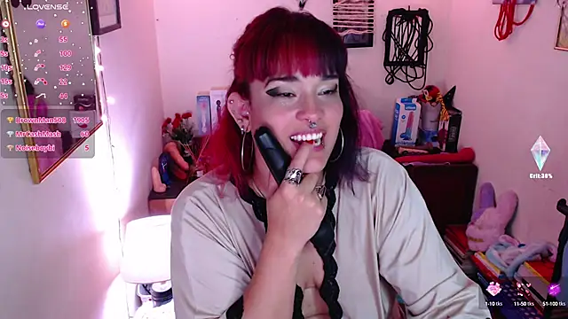 Snapshot of Ruby_Skywalker_ chatting on February 21, 2025, 8:40 am Ruby Skywalker online show from February 21, 2025, 8:40 am