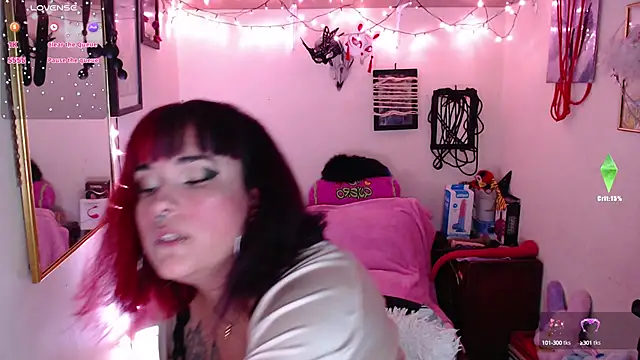 Snapshot of Ruby_Skywalker_ chatting on February 21, 2025, 2:28 am Ruby Skywalker online show from February 21, 2025, 2:28 am