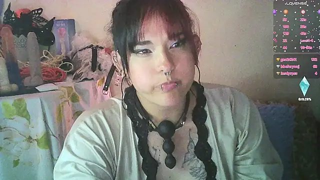 Snapshot of Ruby_Skywalker_ chatting on January 22, 2025, 8:29 am Ruby Skywalker online show from January 22, 2025, 8:29 am