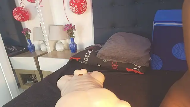 Snapshot of Evelonga_707 chatting on February 21, 2026, 7:16 pm Evelonga 707 online show from February 21, 2026, 7:16 pm