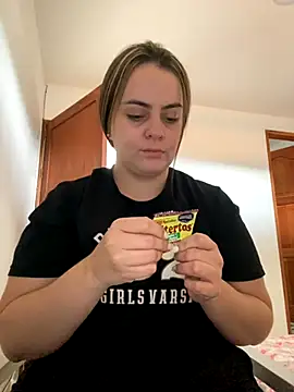 Im Amelia online show from September 11, 2025, 3:01 pm