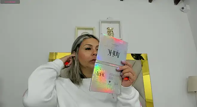 Snapshot of ariana-martins chatting on March 14, 2025, 3:15 am ariana-martins online show from March 14, 2025, 3:15 am