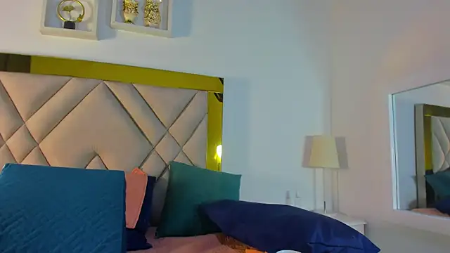 Snapshot of ariana-martins chatting on November 5, 2025, 3:42 am ariana-martins online show from November 5, 2025, 3:42 am