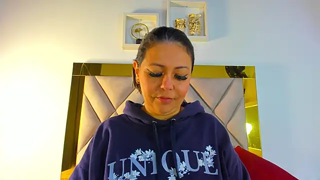 Snapshot of ariana-martins chatting on November 13, 2025, 3:10 am ariana-martins online show from November 13, 2025, 3:10 am